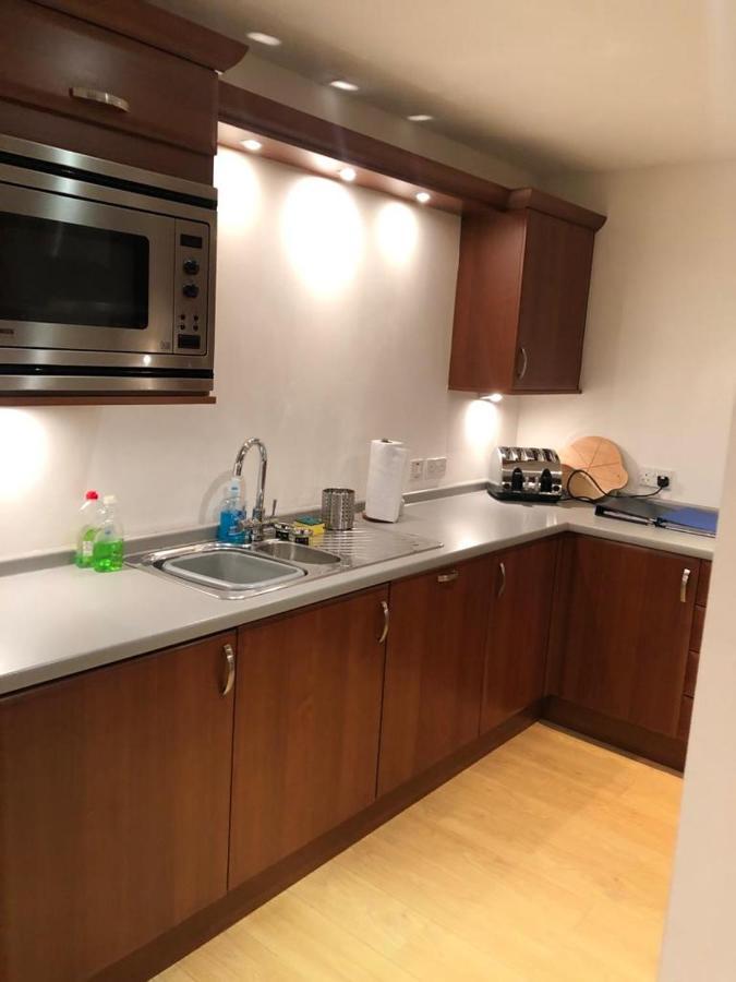 Comfy Two Bedroom Apartment Right In The City Centre Glasgow Esterno foto