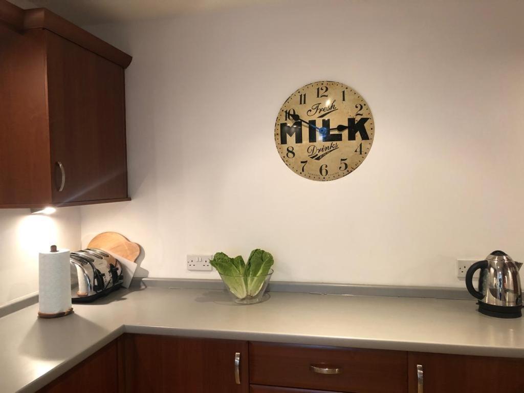 Comfy Two Bedroom Apartment Right In The City Centre Glasgow Esterno foto
