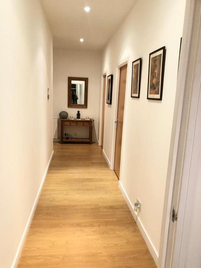 Comfy Two Bedroom Apartment Right In The City Centre Glasgow Esterno foto