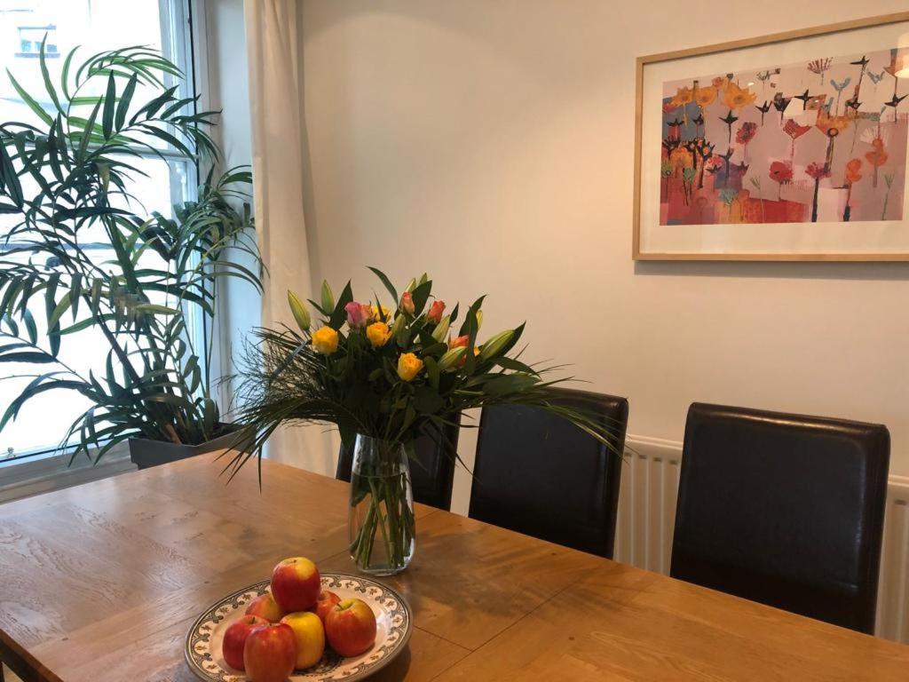 Comfy Two Bedroom Apartment Right In The City Centre Glasgow Esterno foto